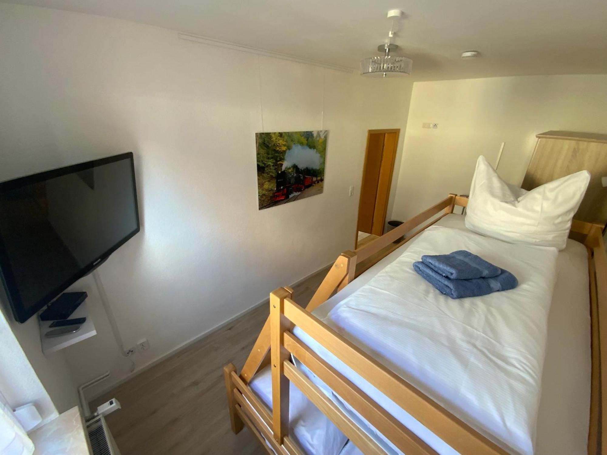 Ferienwohnung Am Anger Вернигерод Екстериор снимка